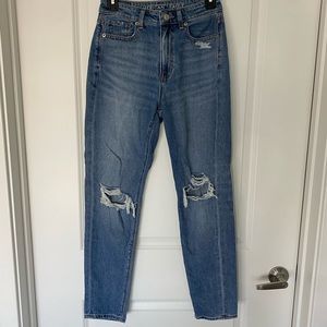 American Eagle High Waisted Mom Jeans